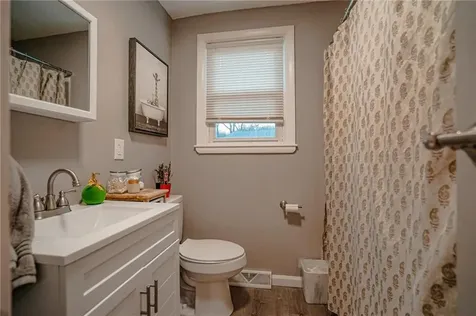 27 Winifred Avenue Warwick RI 02889