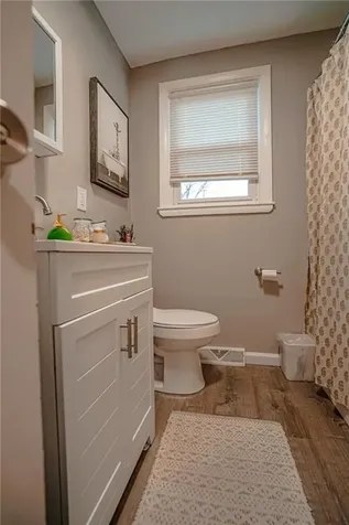 27 Winifred Avenue Warwick RI 02889