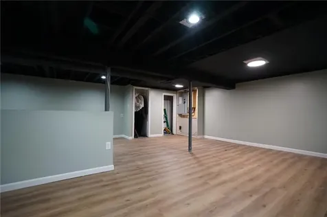 27 Winifred Avenue Warwick RI 02889