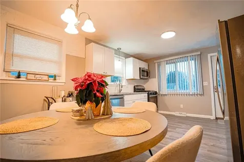 27 Winifred Avenue Warwick RI 02889