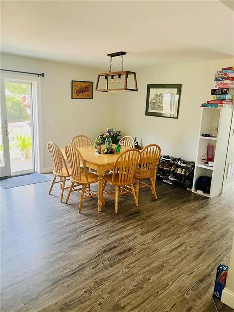 215 Metacom Avenue Bristol RI 02809