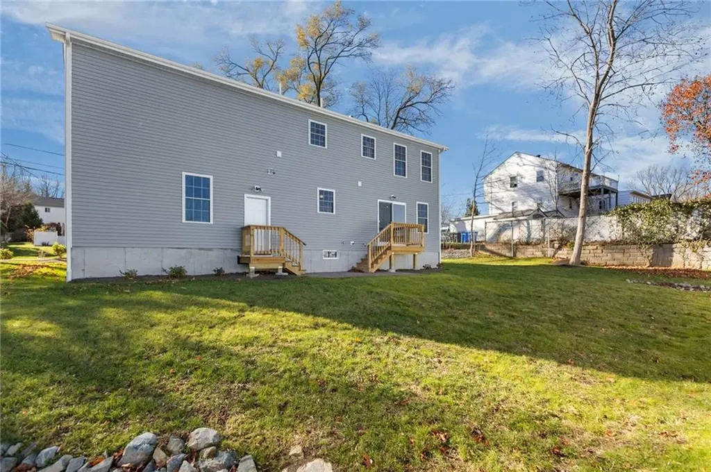 253 Central Street Lincoln RI 02865