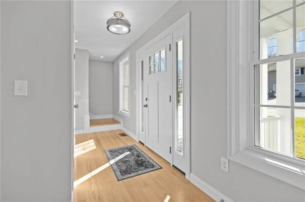 253 Central Street Lincoln RI 02865