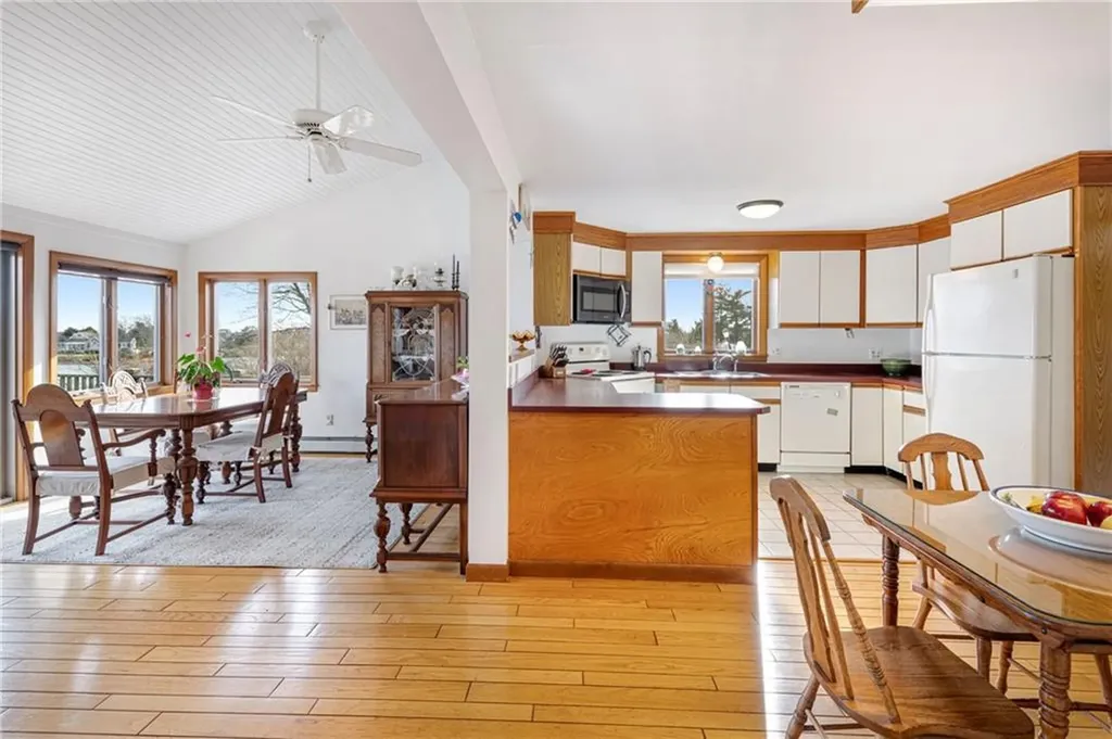 210 Washington Street South Kingstown RI 02879