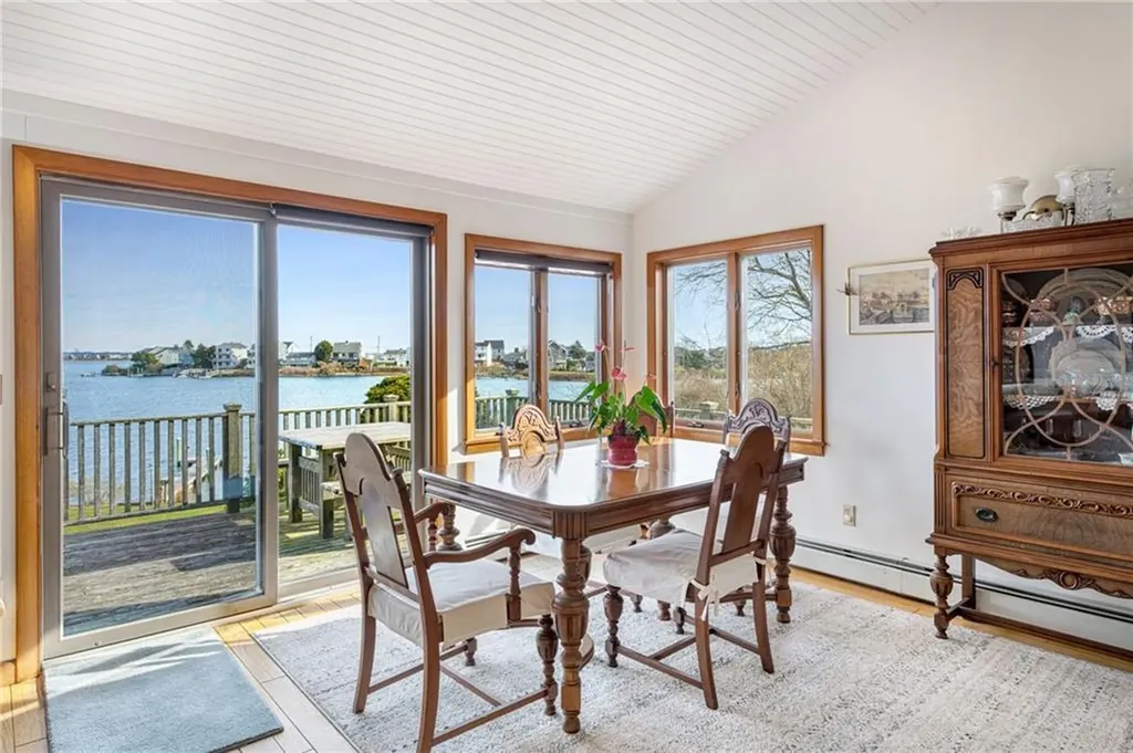 210 Washington Street South Kingstown RI 02879