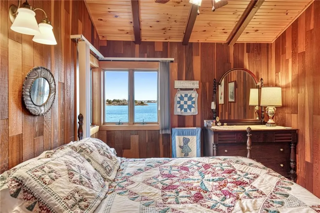 210 Washington Street South Kingstown RI 02879