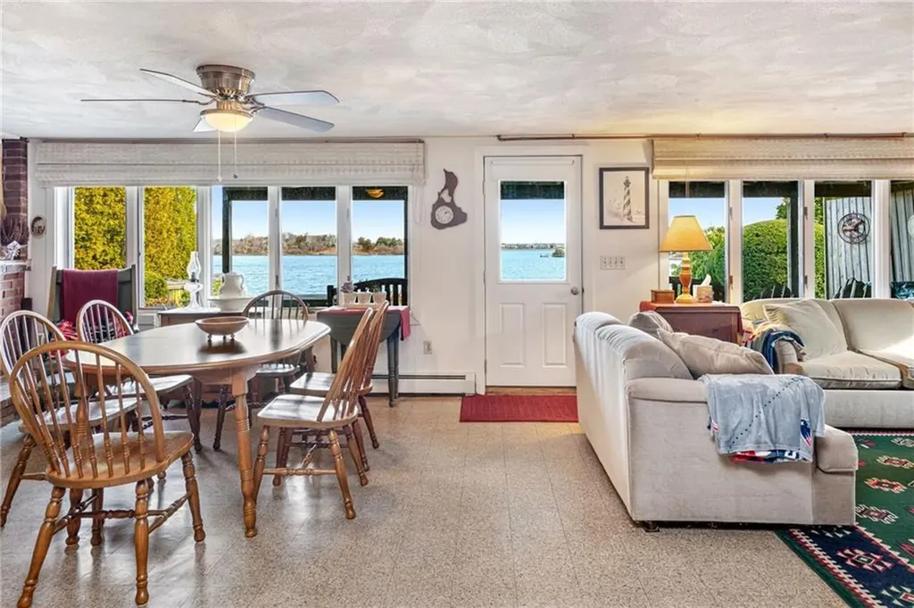 210 Washington Street South Kingstown RI 02879