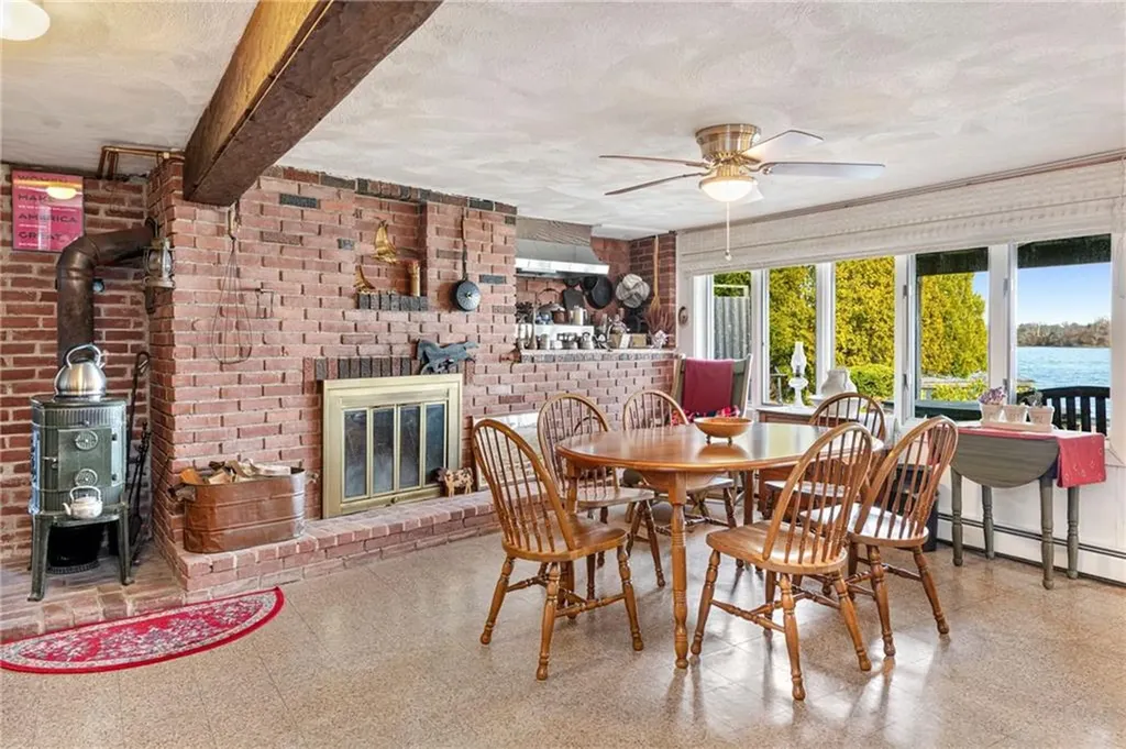 210 Washington Street South Kingstown RI 02879