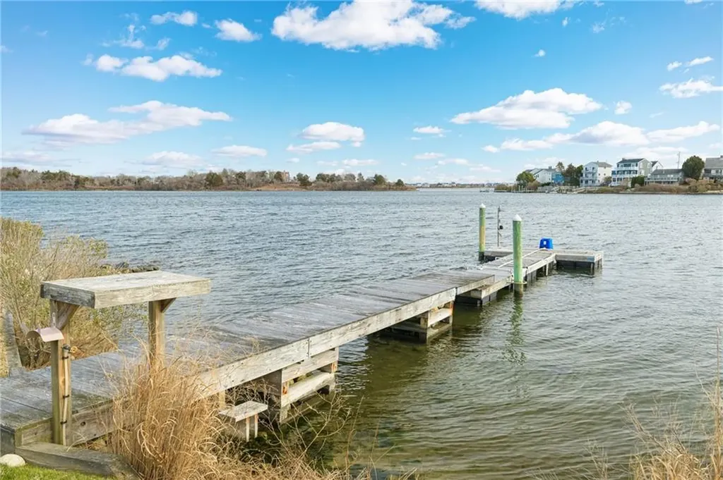 210 Washington Street South Kingstown RI 02879