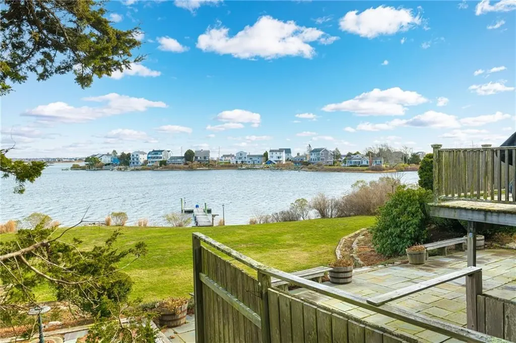 210 Washington Street South Kingstown RI 02879