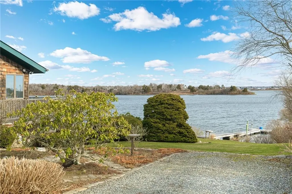 210 Washington Street South Kingstown RI 02879