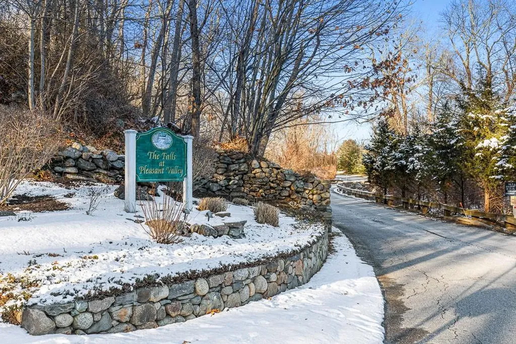 188 Delano Drive North Kingstown RI 02852