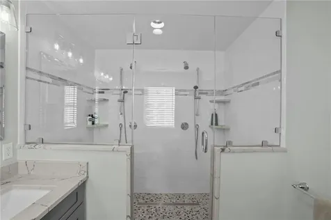 13 Vanderbilt Lane Portsmouth RI 02871