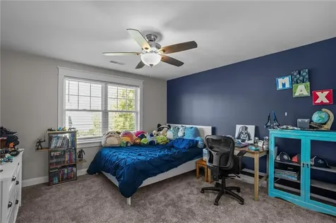 13 Vanderbilt Lane Portsmouth RI 02871