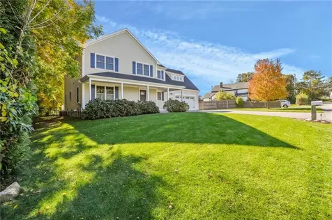 13 Vanderbilt Lane Portsmouth RI 02871