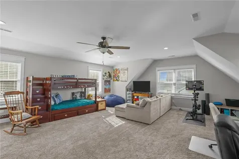 13 Vanderbilt Lane Portsmouth RI 02871