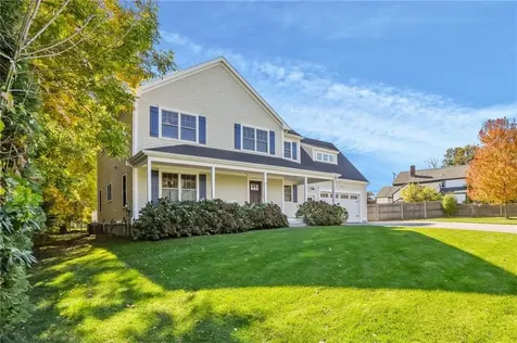 13 Vanderbilt Lane Portsmouth RI 02871