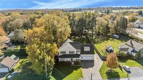 13 Vanderbilt Lane Portsmouth RI 02871