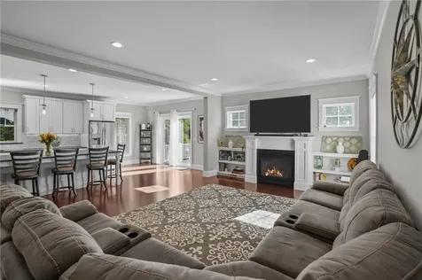 13 Vanderbilt Lane Portsmouth RI 02871