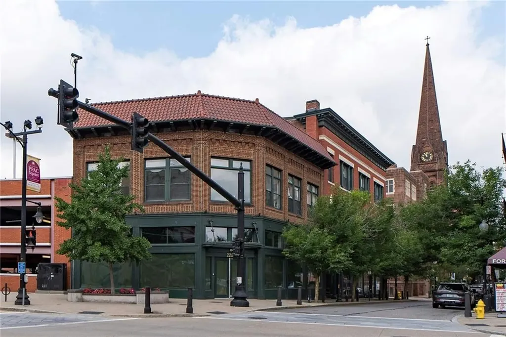 225 Weybosset Street Providence RI 02903