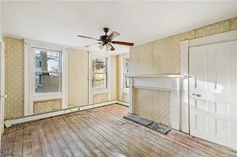 694 Hope Street Bristol RI 02809