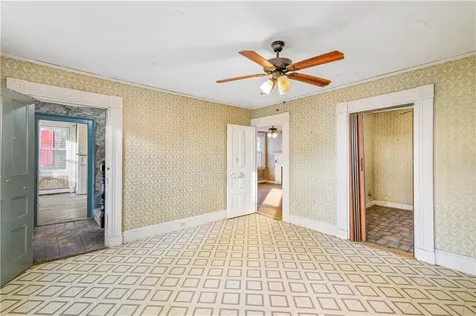 694 Hope Street Bristol RI 02809