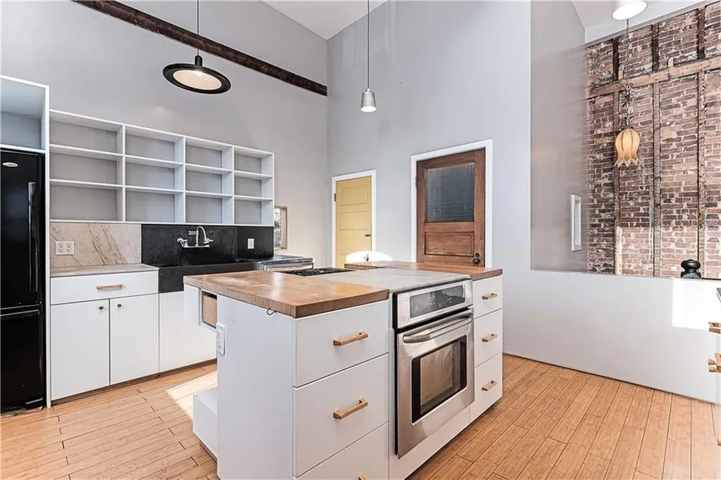 114 Main Street Woonsocket RI 02895