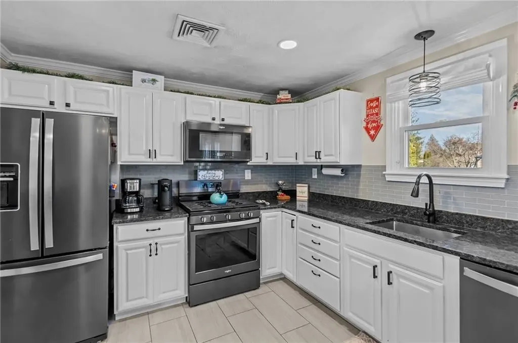 619 Smithfield Road North Providence RI 02904