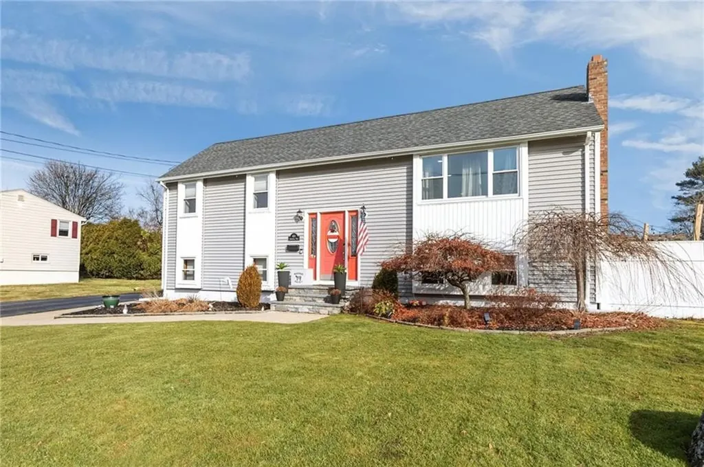 619 Smithfield Road North Providence RI 02904