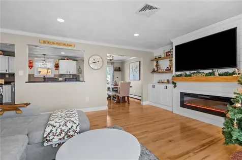 619 Smithfield Road North Providence RI 02904