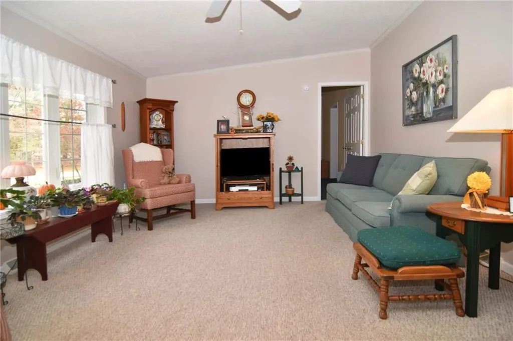 347 Leisure Drive South Kingstown RI 02879