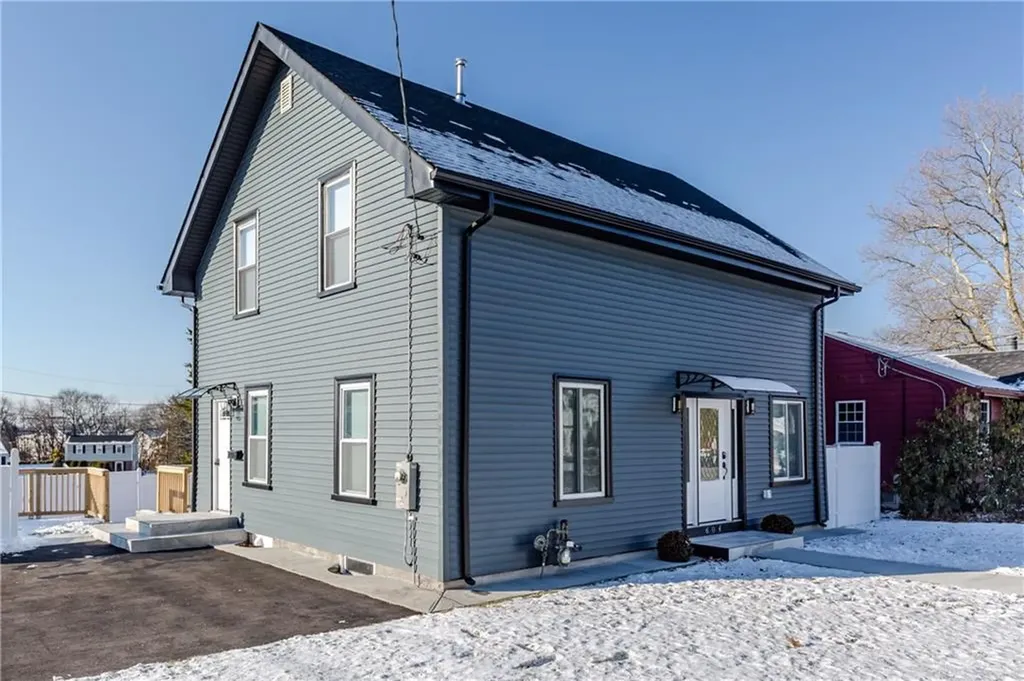 604 Smithfield Road North Providence RI 02904