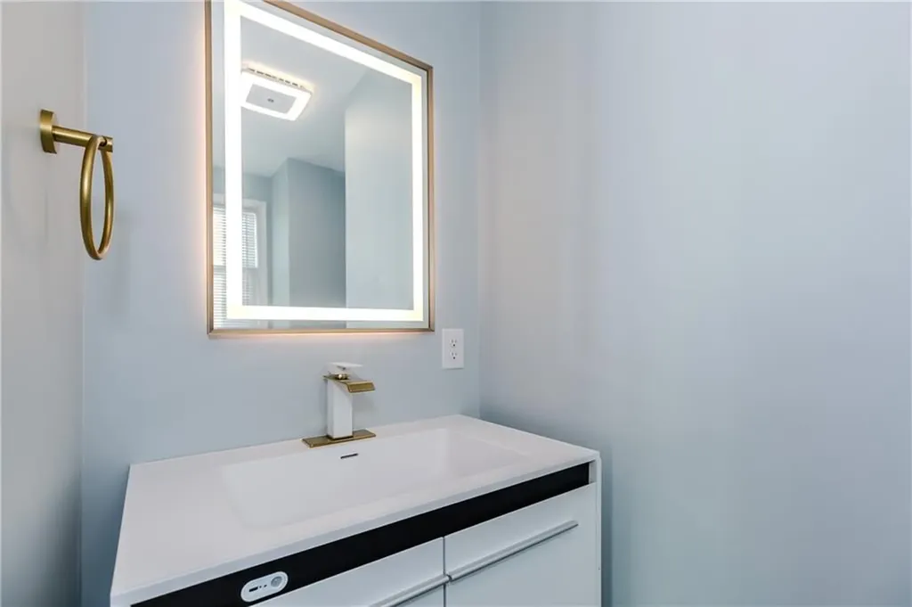 604 Smithfield Road North Providence RI 02904