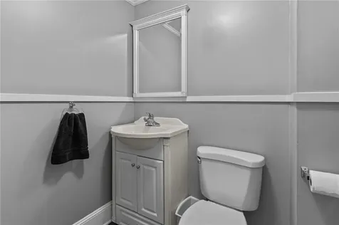 88 Homestead Avenue North Smithfield RI 02896