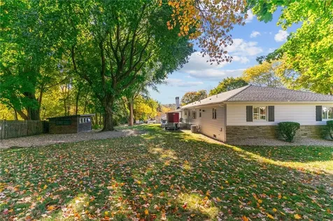 88 Homestead Avenue North Smithfield RI 02896