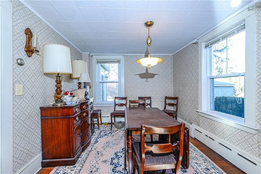 318 Mitchell's Lane Middletown RI 02871