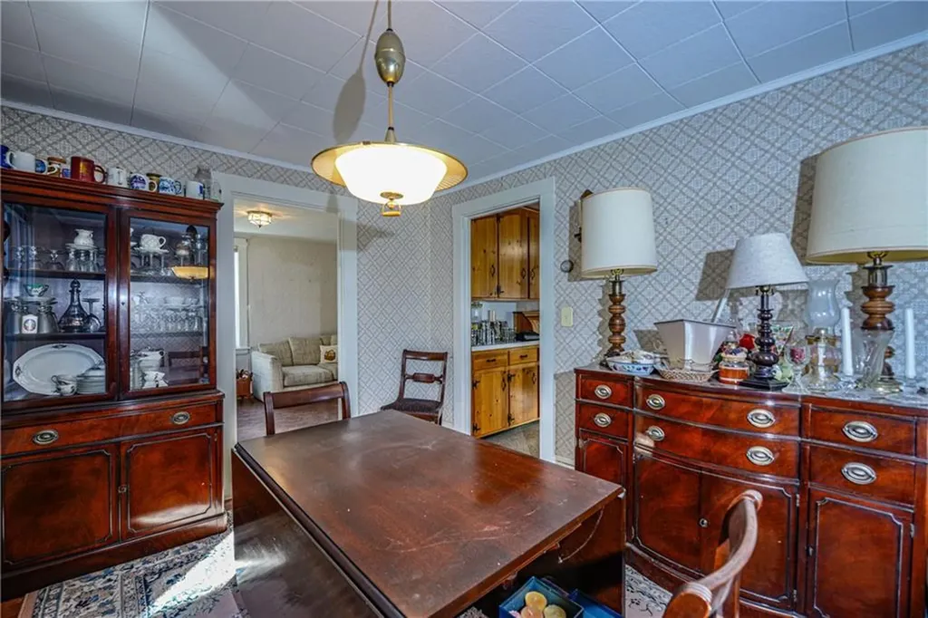 318 Mitchell's Lane Middletown RI 02871