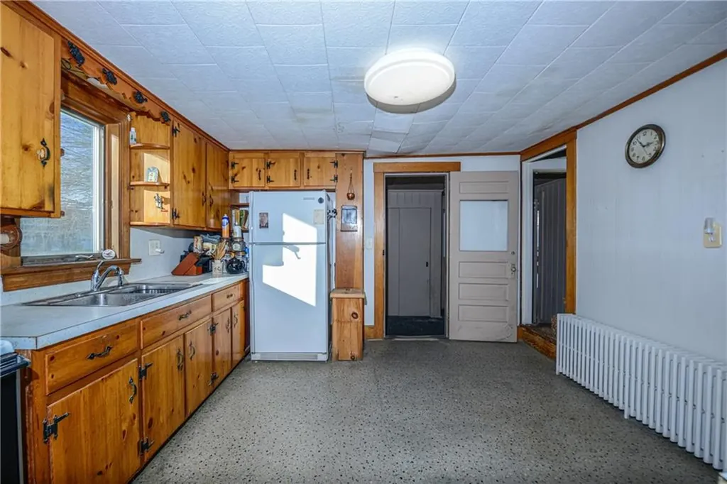 318 Mitchell's Lane Middletown RI 02871