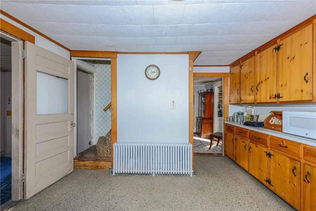 318 Mitchell's Lane Middletown RI 02871