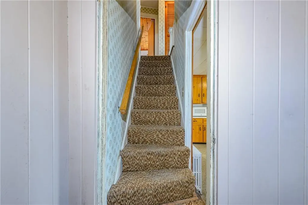 318 Mitchell's Lane Middletown RI 02871