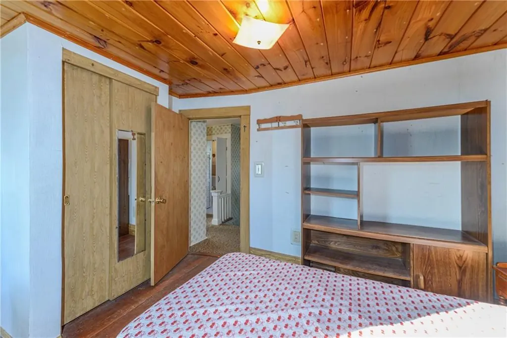 318 Mitchell's Lane Middletown RI 02871