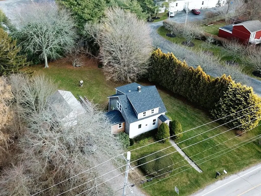 318 Mitchell's Lane Middletown RI 02871