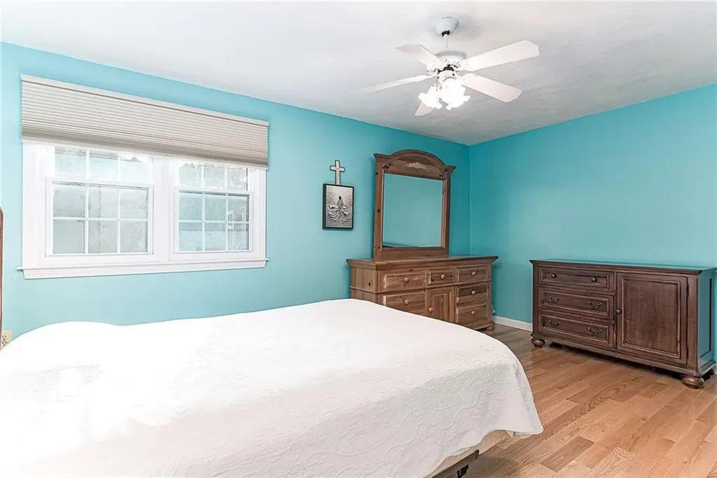 102 Moccasin Trail Cranston RI 02921