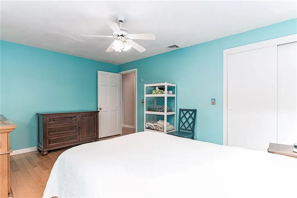 102 Moccasin Trail Cranston RI 02921