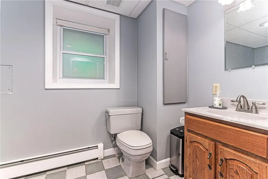 102 Moccasin Trail Cranston RI 02921