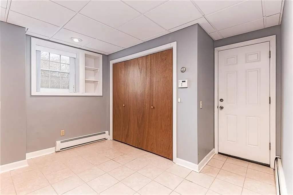 102 Moccasin Trail Cranston RI 02921