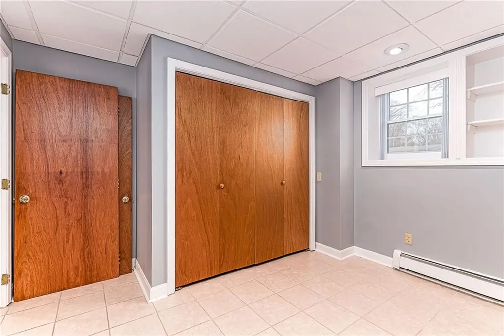 102 Moccasin Trail Cranston RI 02921