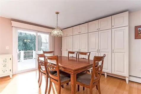 102 Moccasin Trail Cranston RI 02921