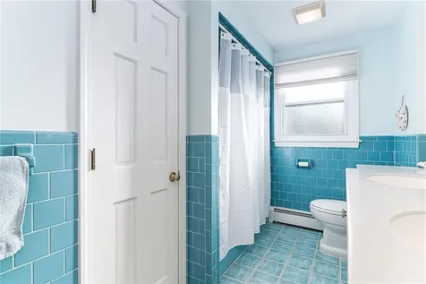 102 Moccasin Trail Cranston RI 02921