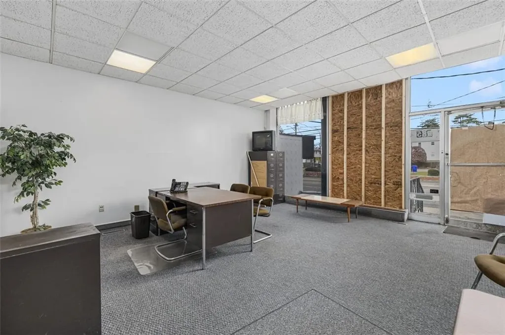 585 Warren Avenue East Providence RI 02914